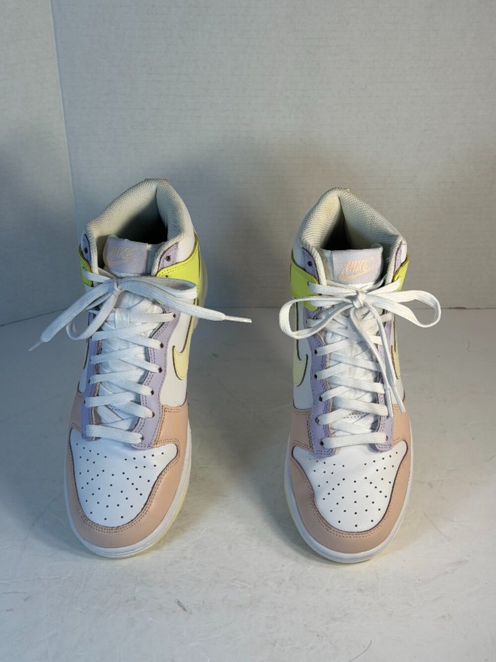Women's size 8.5 Nike Sneakers